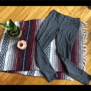 Express textured gray leggings (medium)